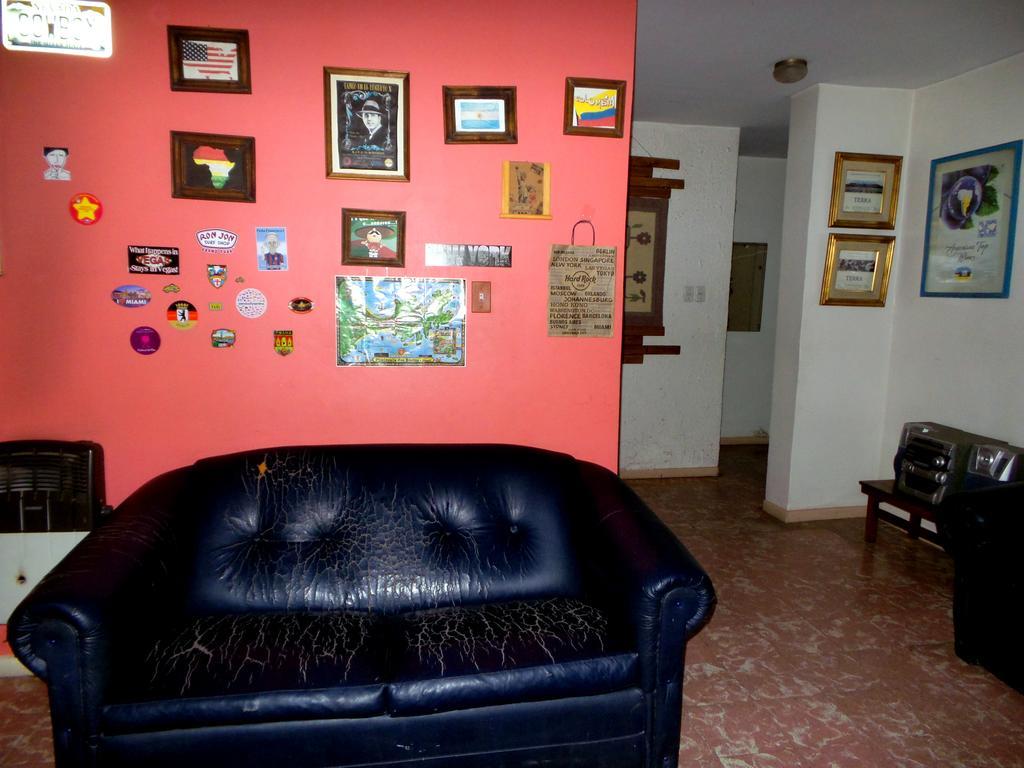 Hostel Otro Mundo Capdevila Exterior foto