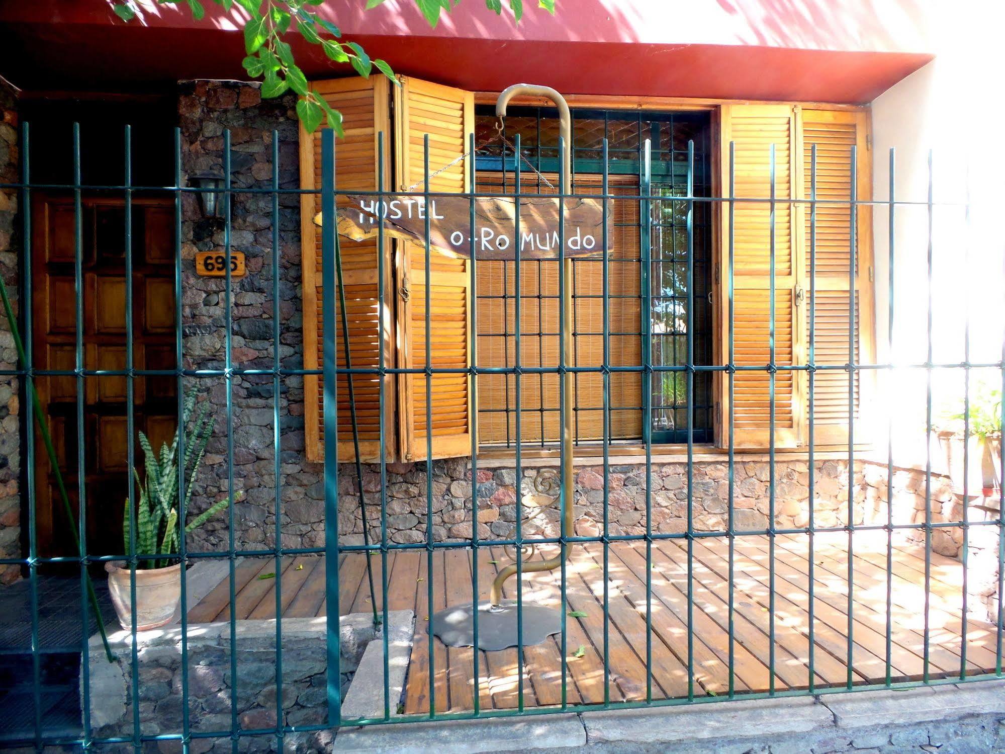 Hostel Otro Mundo Capdevila Exterior foto